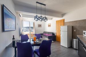 Spacious 80m2 place, great views:-) 2 bedrooms !