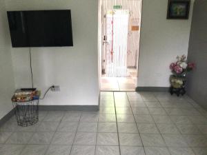 HouseSleeps3-SeaView-Ac-Parking-2Br-NearBlueLagoon