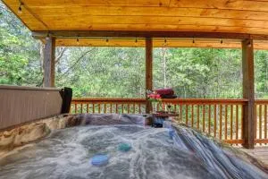 Adventure Retreat/Cabin/Pool+Hot Tub/Game Room+Theater - Boyds Creek