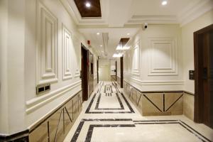 The Vanson Pride - Premier Stay & luxury Restaurant - 1Km Connaught Place