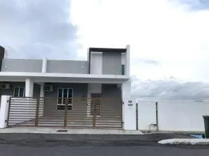 Homestay Teratak Che Puteh - Kampong Pantai Johor