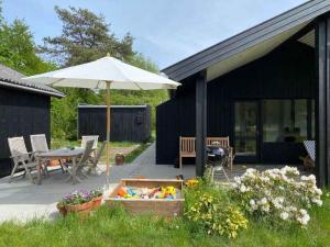 Summer House In An Idyllic Coastal Area