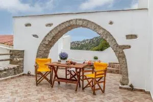 Traditional House in Koronos - Kóronos