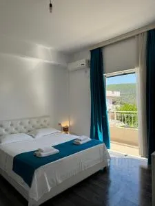 Villa August Ksamil - 卡萨米尔