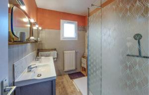 Appartements Gorgeous Apartment In Concarneau : photos des chambres