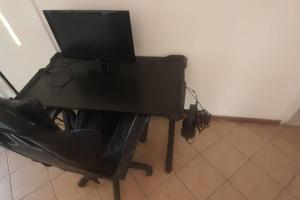 Garden flat for working person