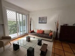 RER B 4 minutes Parking gratuit sur place - 皇后堡