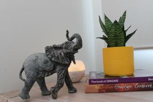 The Woodlands Hideaway - Modern Acreage Guesthouse