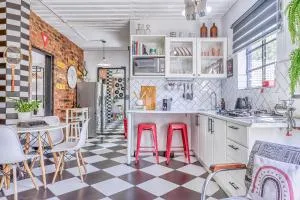 The Bedford Manor - Бритс