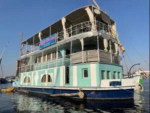 Floating Hotel- Happy Nile Boat - Luxor