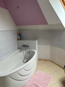 Maison chaleureuse avec barbecue quartier calme