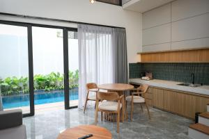 Facade Hotel by Azana