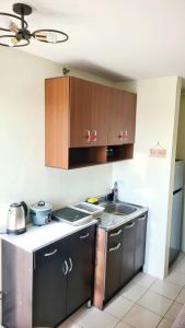 HeRos Lair - Staycation near EK with Ps4 & more!