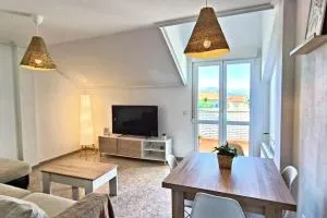 Casa Maui: Apartamento para 6 con piscina - Beranga