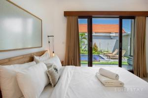 Stylish Villa With Open Grass-field View