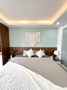 Green Hotel & Apartment HN - by BAY LUXURY