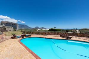 Lagoon Beach Penthouse
