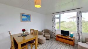 B49 Capri, Riviere Towans