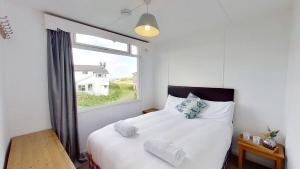 B49 Capri, Riviere Towans