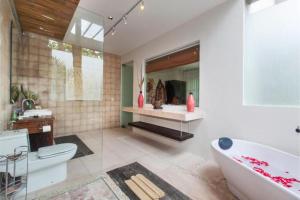 Clover 3 BR Private Pool Villa AN08