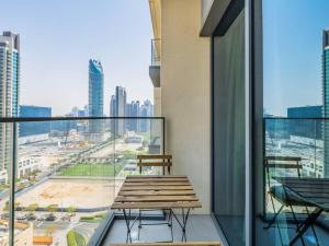 Dubai Mall Delight: Modern 1BR Downtown Haven