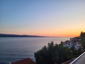 Blue Beach Villa with BBQ, Wifi and Stunning View