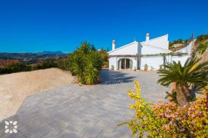 Villa Casa Cansala by Abahana Villas