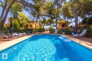 Villa Changrila by Abahana Villas