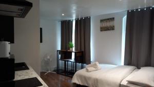 Sleep 2 in Piccadilly Soho Central London VRF