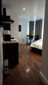 Sleep 2 in Piccadilly Soho Central London VRF
