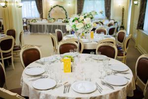 Cazare Plopii fara Sot