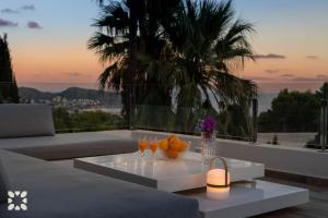 Villa Condor by Abahana Villas