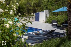Villa Corasol by Abahana Villas