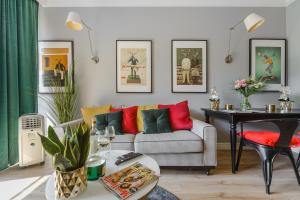 Lumina 3-room apart with parki..