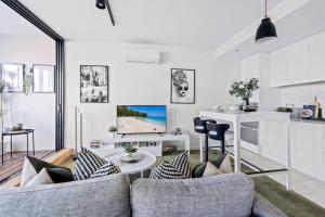 Charming Seaside Retreat