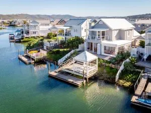 Easy canal living on Thesen Islands - Knysna