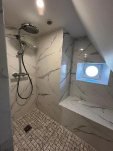 Appartements Le Clos de Colombiers hyper centre parking prive, proche sites du Debarquement : photos des chambres