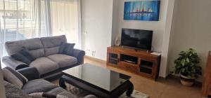 2 bedroom apartment - Sleeps 4 - Pool - Garden