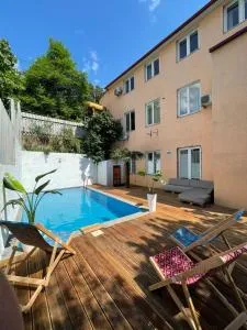 Varketili garden - 鲁斯塔维