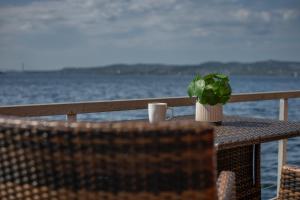 New! Sea front apt. with terrace above the sea!