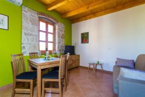 Stone House Ana Funtana