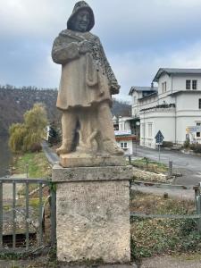 Fluss&Gleis Ferienwohnung im historischen Bahnhofsgebäude in Balduinstein an der Lahn