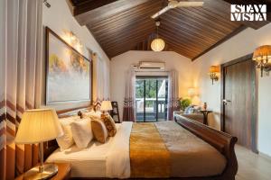 StayVistas Grace & Light - Hill-view villa with Outdoor pool, Terrace & Games room