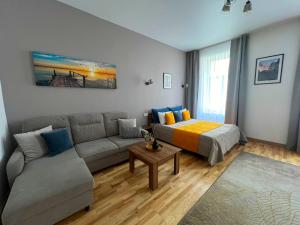 Fiesta Apartment on Franka 2BR-6P