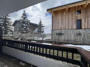 Appartement skis aux pieds 4 pers avec terrasse ensoleillée - LAlpe dHuez - FR-1-405-348