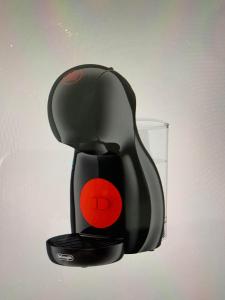 Central 2 bed flat. Free parking (Off-street)