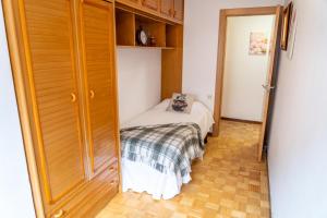 Amplio apartamento exterior junto a HUCA by Renthas