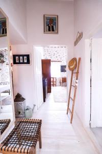 Rustic house in Ano Syros