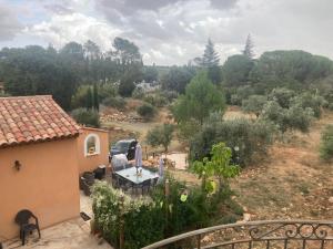 Maisons d'hotes Le Mas des Oliviers appartement 2 pieces tous conforts : photos des chambres