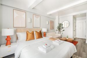 73-1104 New Studio UWS Doorman Gym